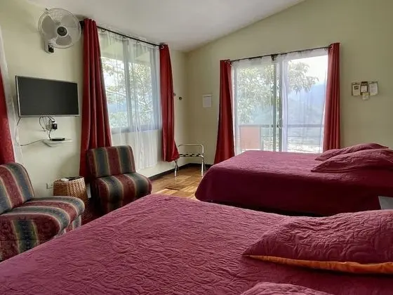 Family Tek Büyük Yataklı Oda