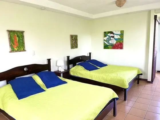 Family Tek Büyük Yataklı Oda