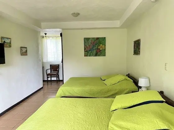 Family Tek Büyük Yataklı Oda