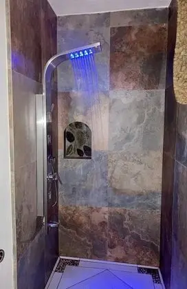 Family Tek Büyük Yataklı Oda