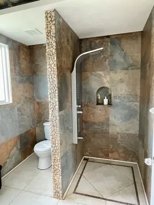 Family Tek Büyük Yataklı Oda