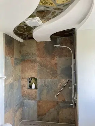 Family Tek Büyük Yataklı Oda