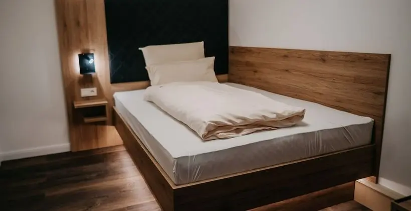 Tek Kişilik Oda (Gästehaus)