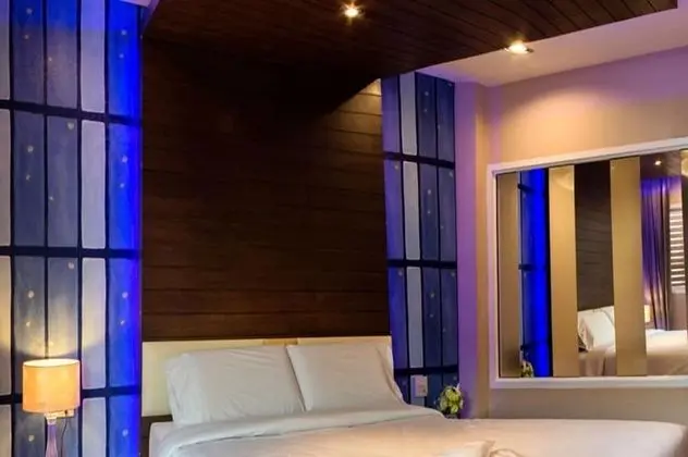 Deluxe Room with Spa Bath