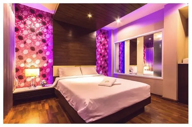 Deluxe Room with Spa Bath