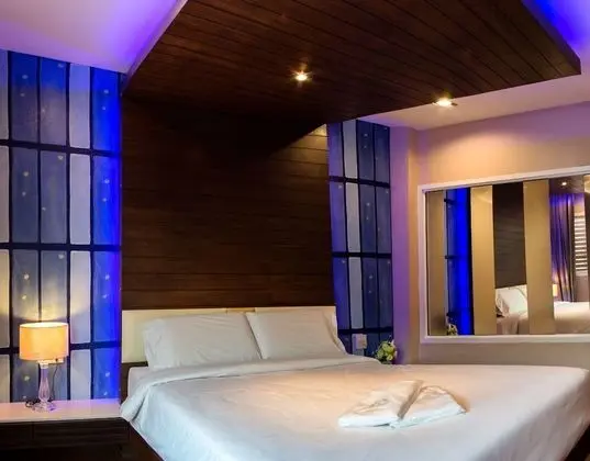 Deluxe Room with Spa Bath