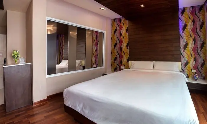 Deluxe Room with Spa Bath