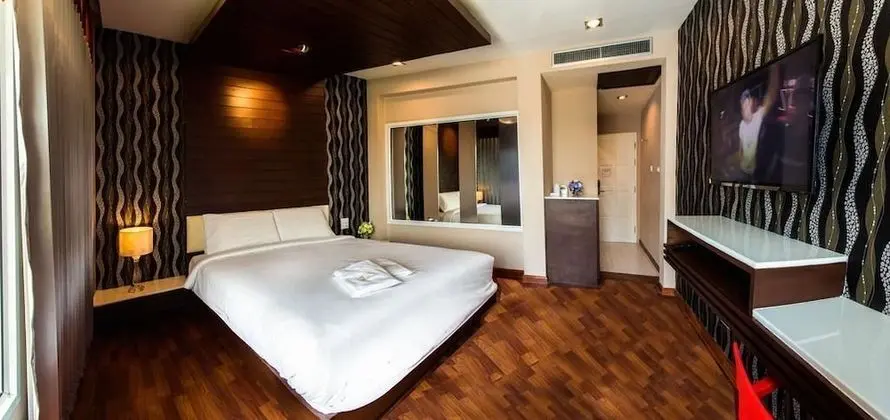 Deluxe Room with Spa Bath