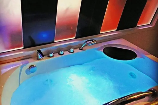Deluxe Room with Spa Bath