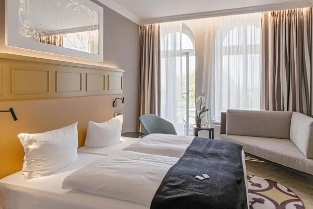 Tek Büyük Yataklı Oda, Balkon