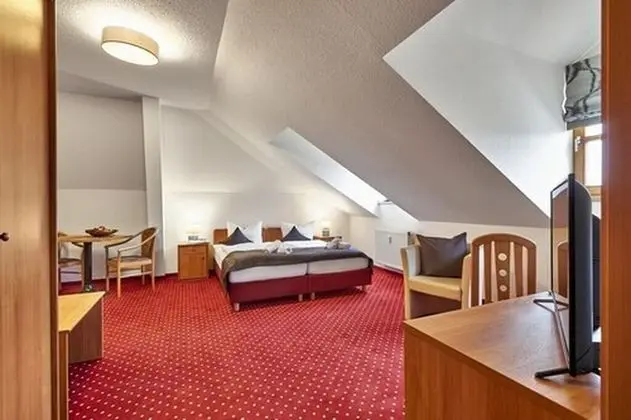 Comfort Tek Büyük Yataklı Oda