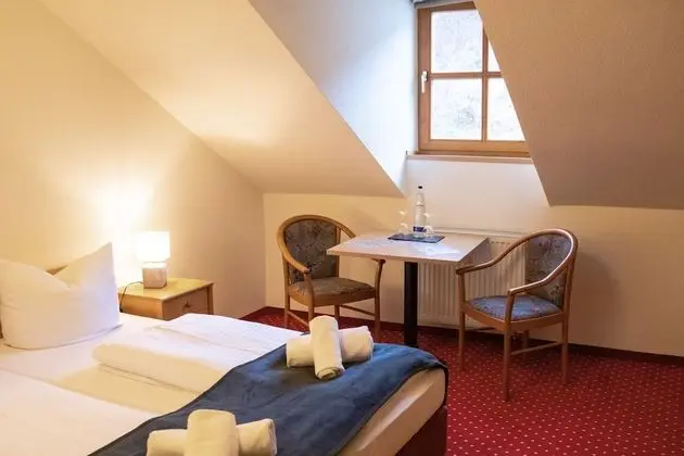 Comfort Tek Büyük Yataklı Oda
