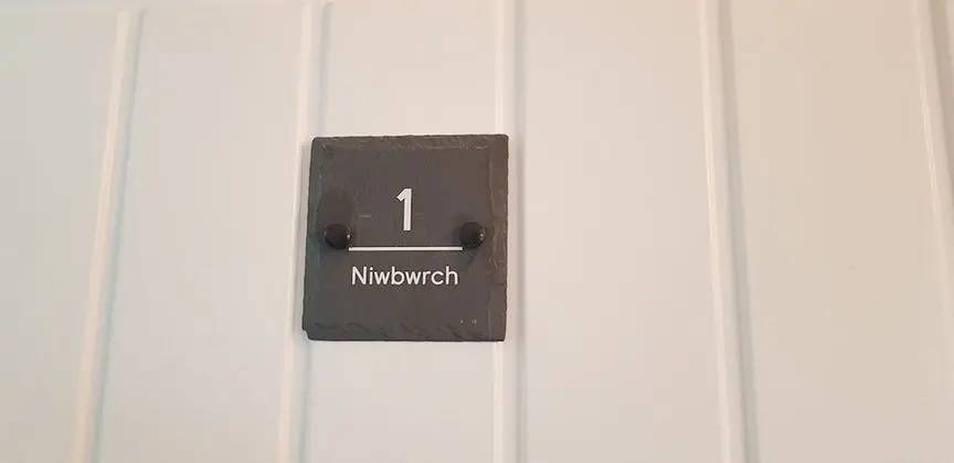 Tek Büyük veya İki Ayrı Yataklı Oda (Niwbwrch)