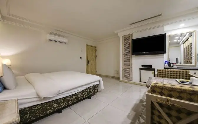 Deluxe Tek Büyük Yataklı Oda