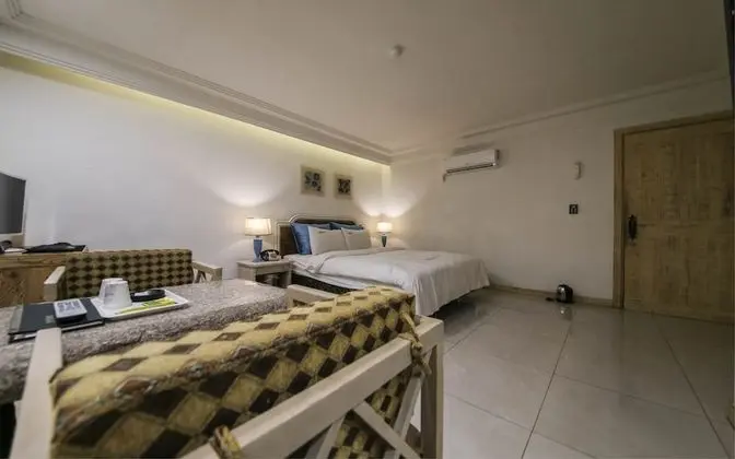 Deluxe Tek Büyük Yataklı Oda