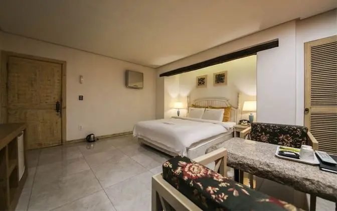 Deluxe Tek Büyük Yataklı Oda