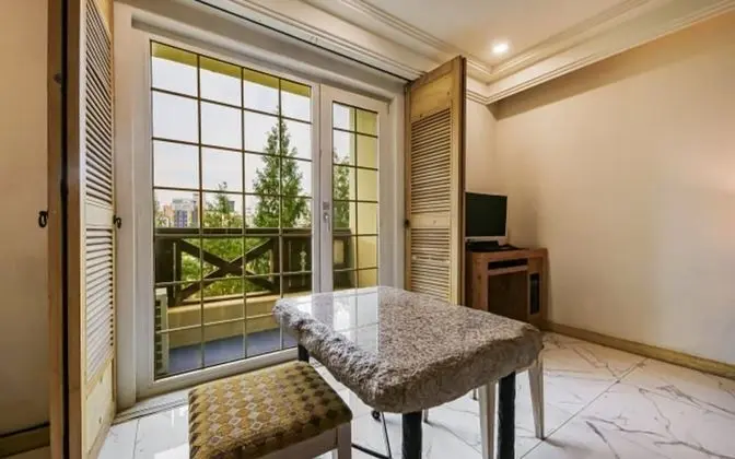 Premium Tek Büyük Yataklı Oda