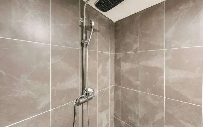 Premium Tek Büyük Yataklı Oda