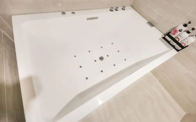 Premium Tek Büyük Yataklı Oda