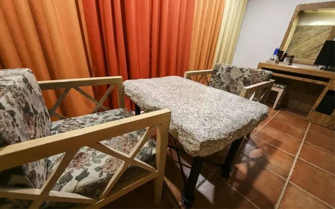 Premium Tek Büyük Yataklı Oda