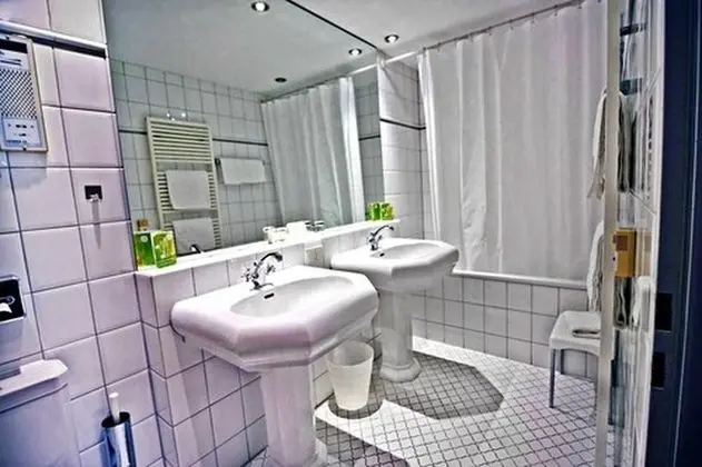 Junior Süit, Balkon, Göl Manzaralı