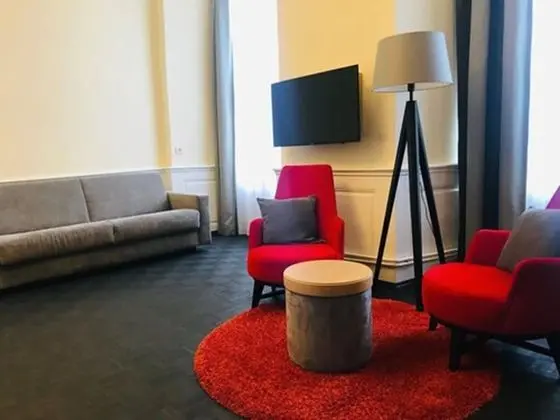 Junior Süit, 1 Büyük (Queen) Boy Yatak, Sigara İçilmez