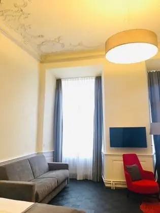 Junior Süit, 1 Büyük (Queen) Boy Yatak, Sigara İçilmez