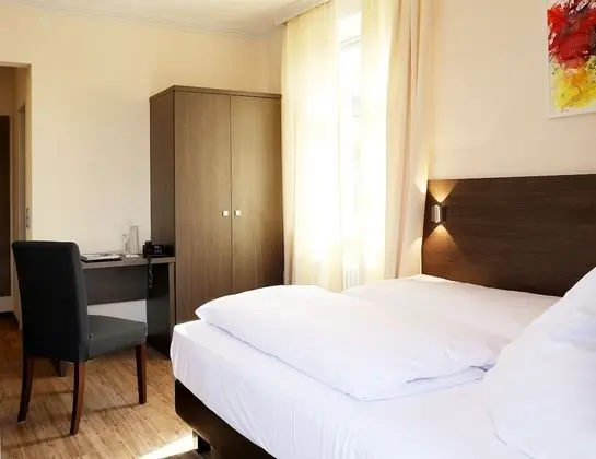 Grand Tek Kişilik Oda