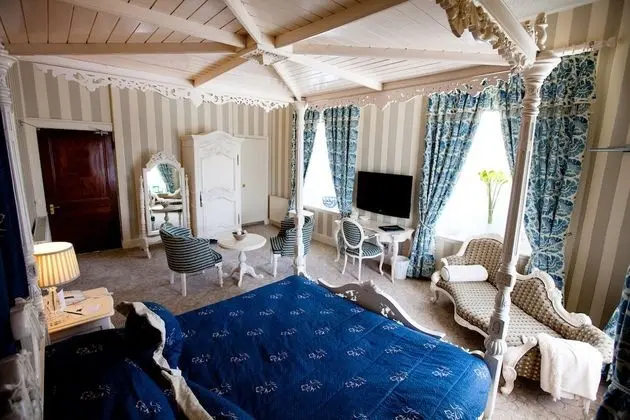 Deluxe Tek Büyük Yataklı Oda