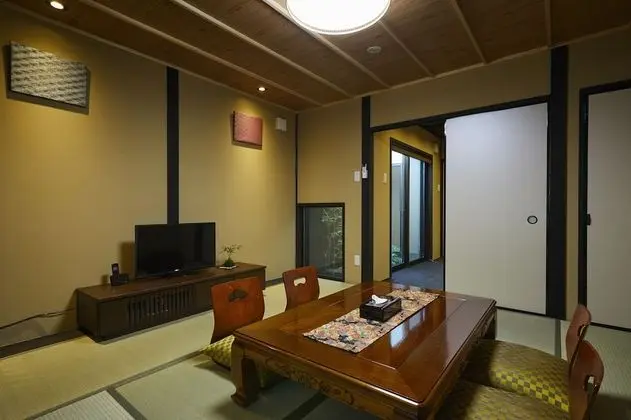 Traditional Sıra Ev (Japanese Style, 7 People)