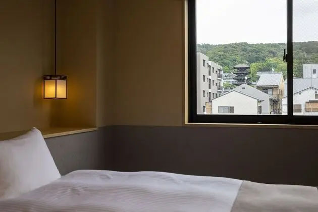 Oda, Sigara İçilmez (Queen with Tatami)