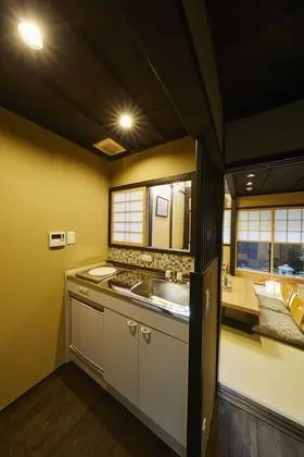 Ev (Japanese Style)