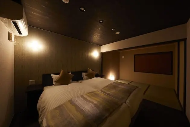 Ev (Japanese Town Style)