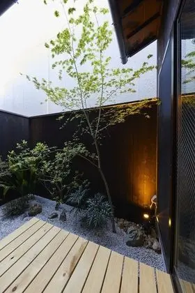 Ev (Japanese Town Style)