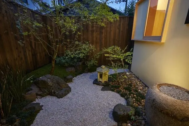 Traditional Ev (Japanese Style)