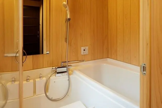 Traditional Ev (Japanese Style)