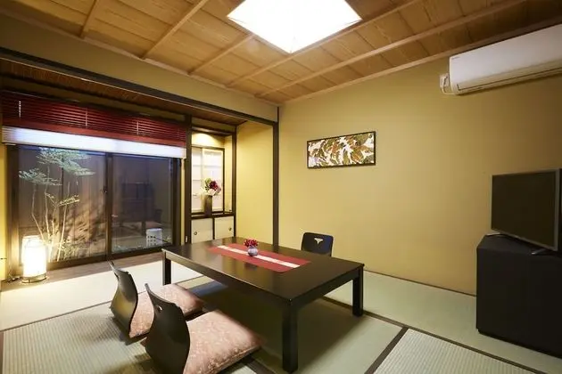 Traditional Sıra Ev (Japanese Style Room)