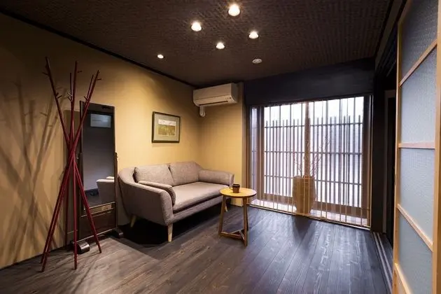 Traditional Ev (Japanese Style Town House)