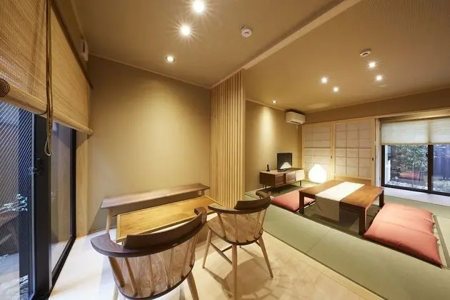 Traditional Ev (Japanese Style Town House)