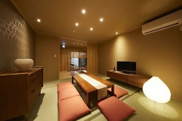 Traditional Ev (Japanese Style Town House)