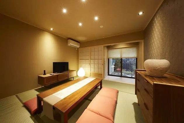 Traditional Ev (Japanese Style Town House)