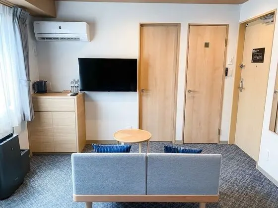 İki Ayrı Yataklı Oda, Sigara İçilmez