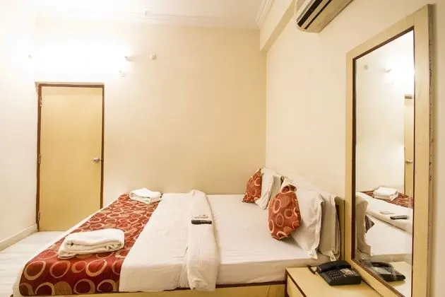 Deluxe Tek Büyük Yataklı Oda, Sigara İçilebilir, Şehir Manzaralı