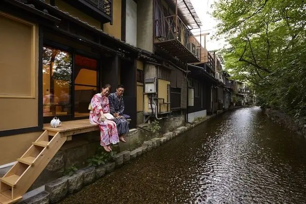 Traditional Ev (Japanese Style)