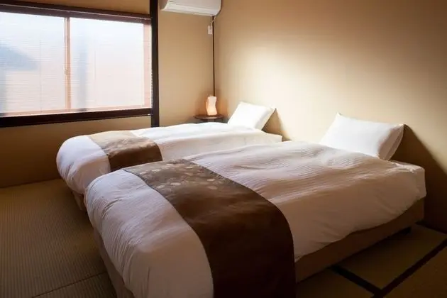 Ev (Japanese Town Style)