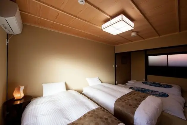 Ev (Japanese Town Style)