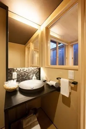 Ev (Japanese Town Style)