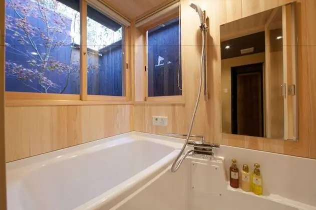 Ev (Japanese Town Style)