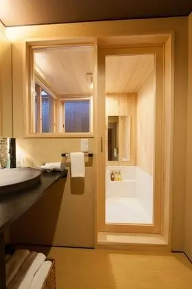 Ev (Japanese Town Style)