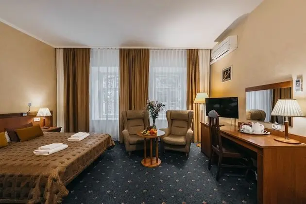 Luxury Tek Büyük Yataklı Oda